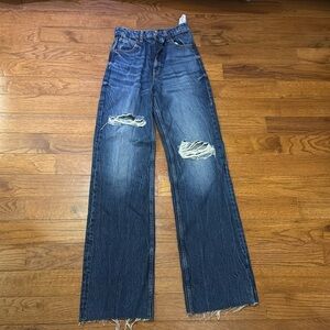Zara High Rise Wide Leg Distressed Jean 
Size : 2
